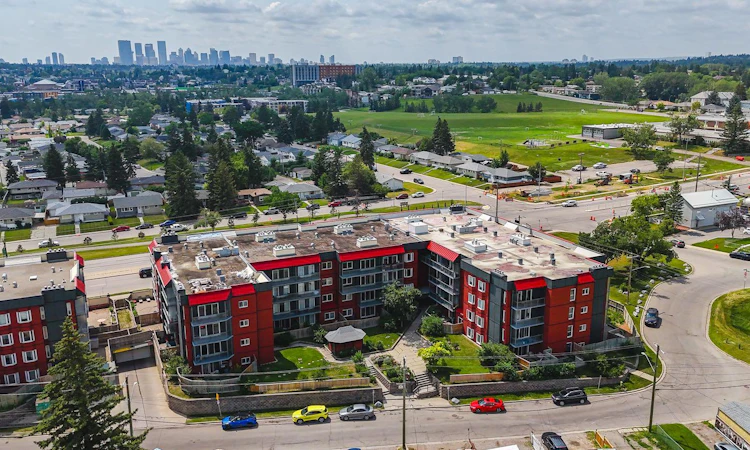 417-333 Garry Crescent NE