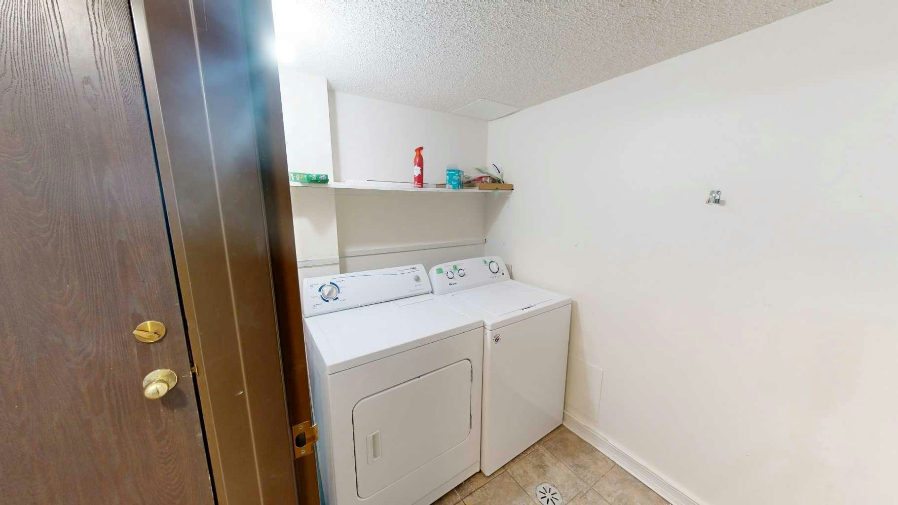 212-401 Columbia Boulevard W, Lethbridge, AB, T1K 5R8