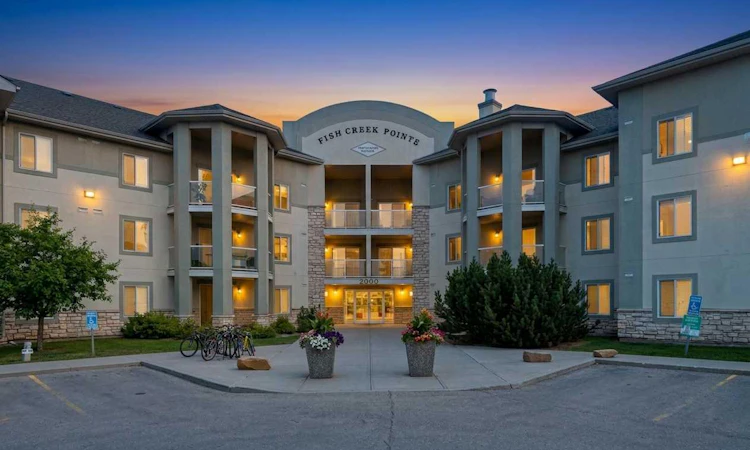 2110-2518 Fish Creek Boulevard SW