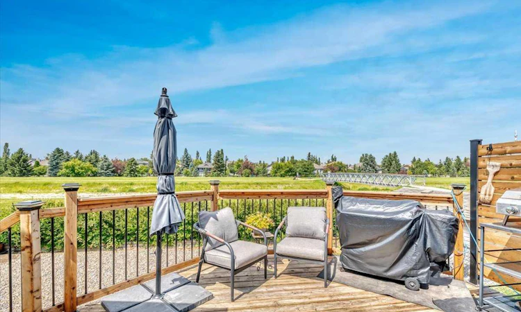 156 Aspen Creek Crescent