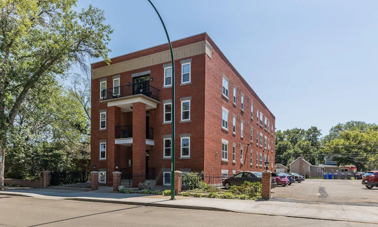 406-371 Aberdeen Street SE