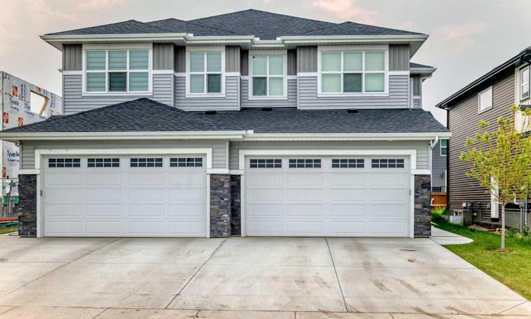 427 Kinniburgh Loop