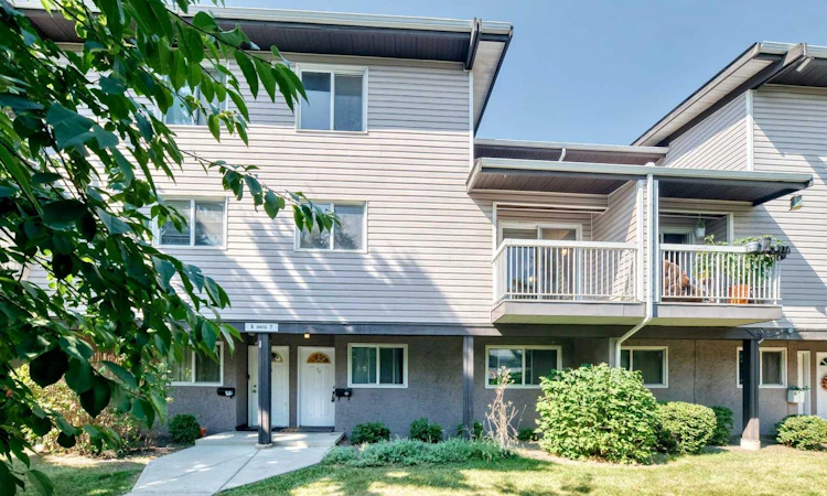 7-3800 Fonda Way SE