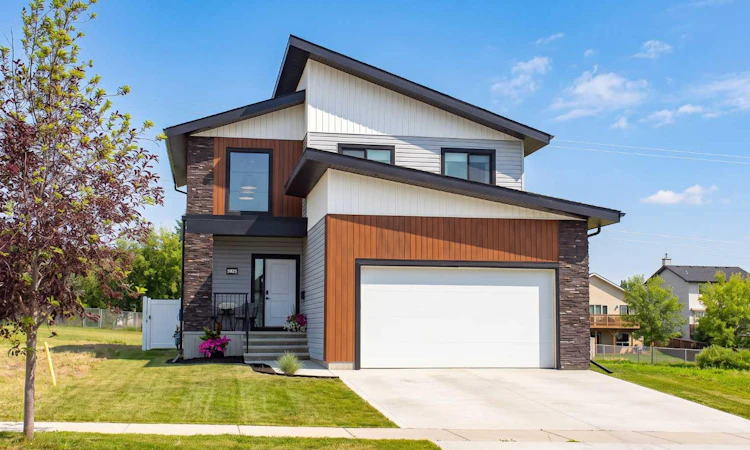 5925 Panorama Drive