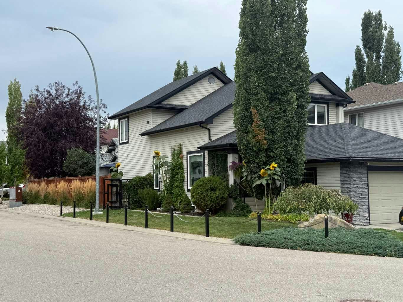 23 Cranfield Crescent SE, Calgary, AB, T3M 1A6