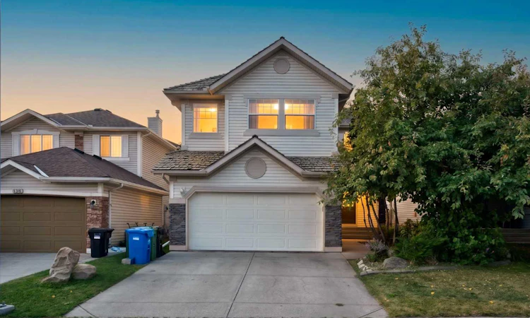 137 Douglas Glen Manor SE