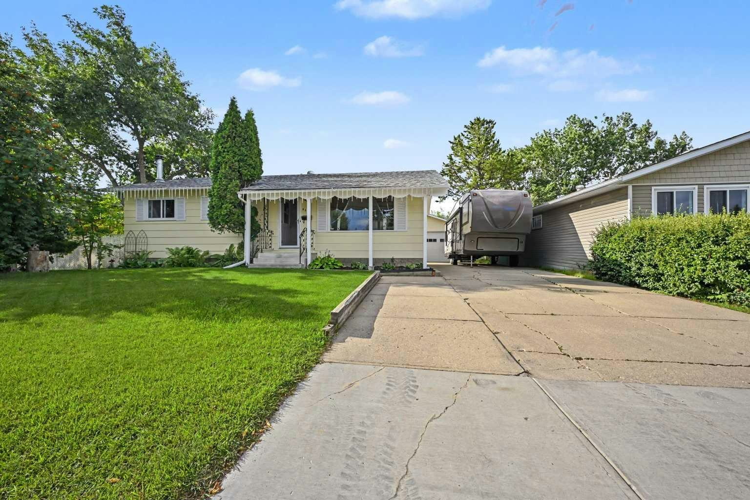 9715 118 Avenue, Grande Prairie, AB, T8V 3P5