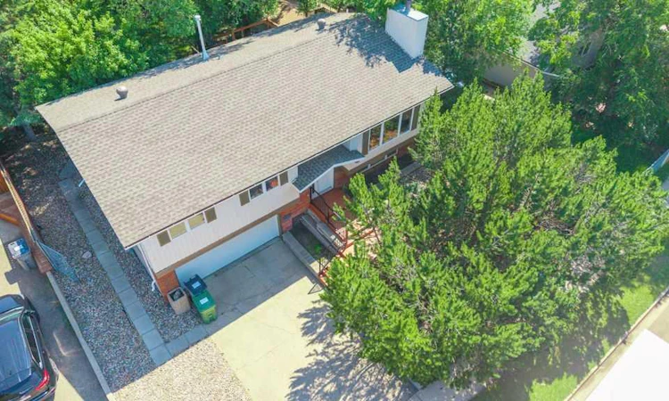 2903 58 Ave