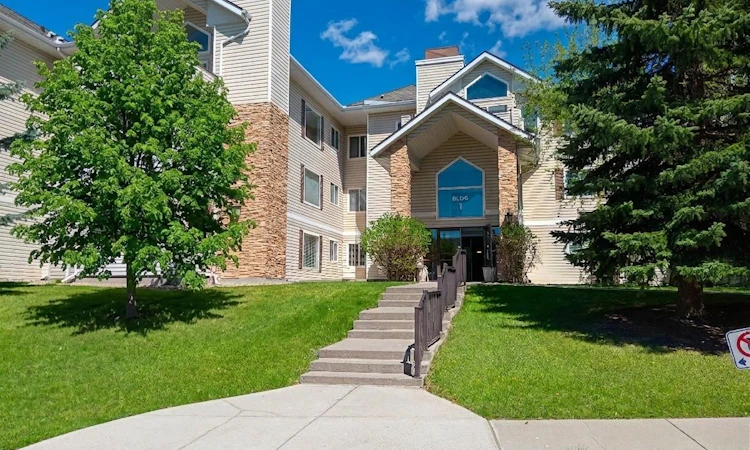 1207-7451 Springbank Boulevard SW