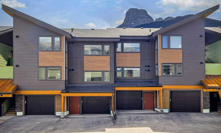 202G-209 Stewart Creek Rise