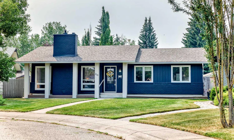 256 Midvalley Place SE