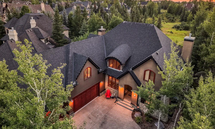 27 Snowberry Gate