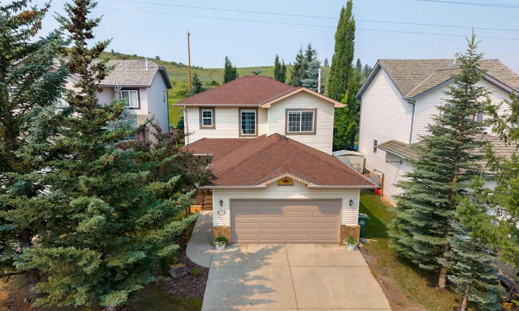 100 Bow Ridge Crescent