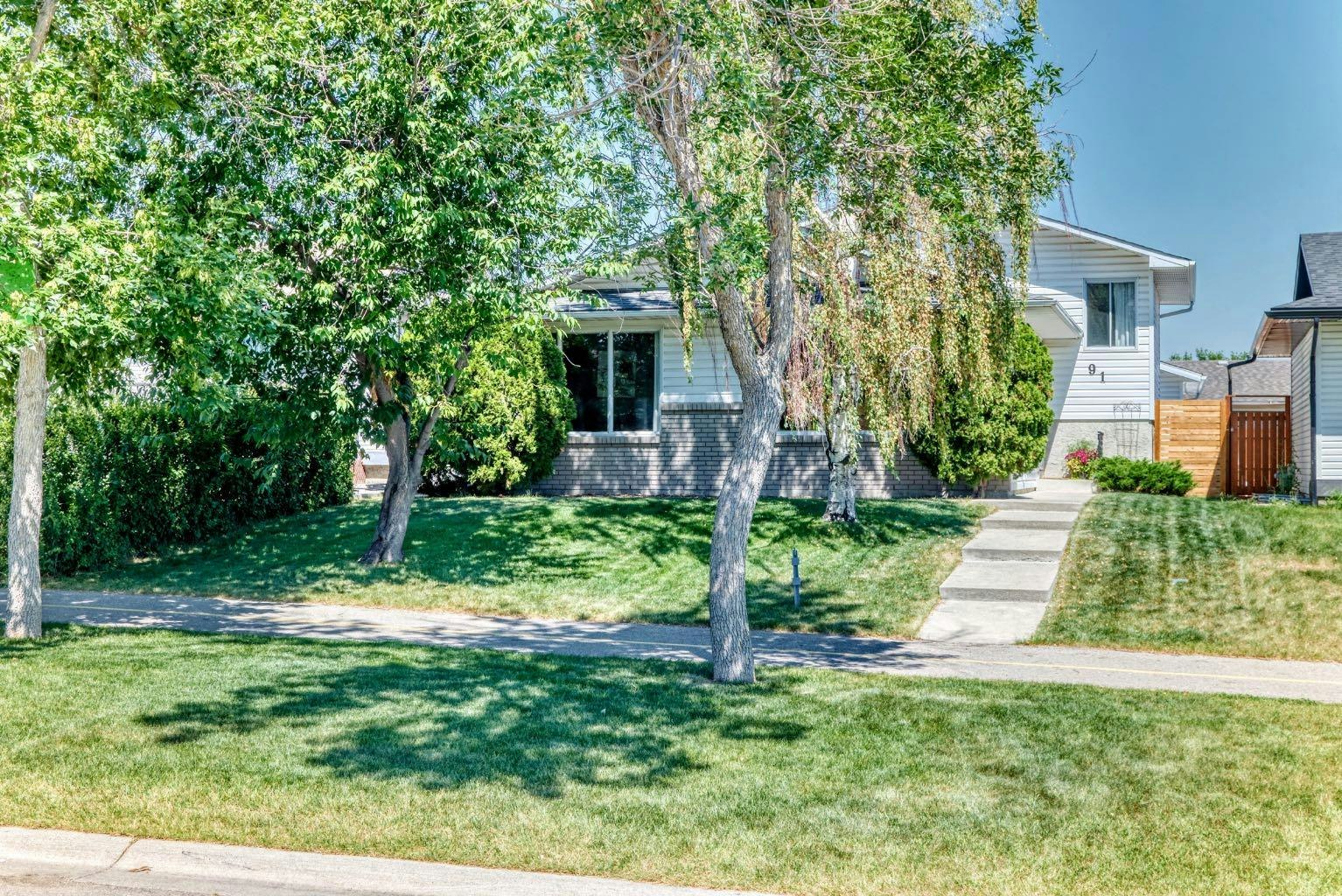 91 Templehill Drive NE, Calgary, AB, T1Y 4C4