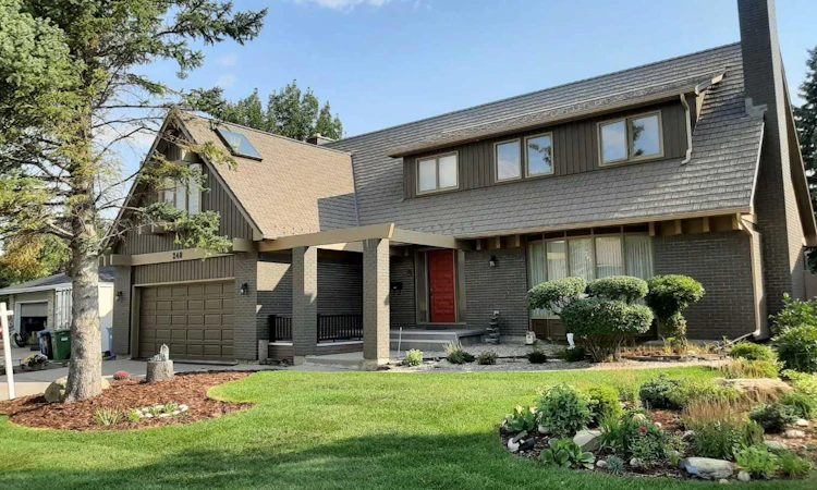 240 Canterville Drive SW