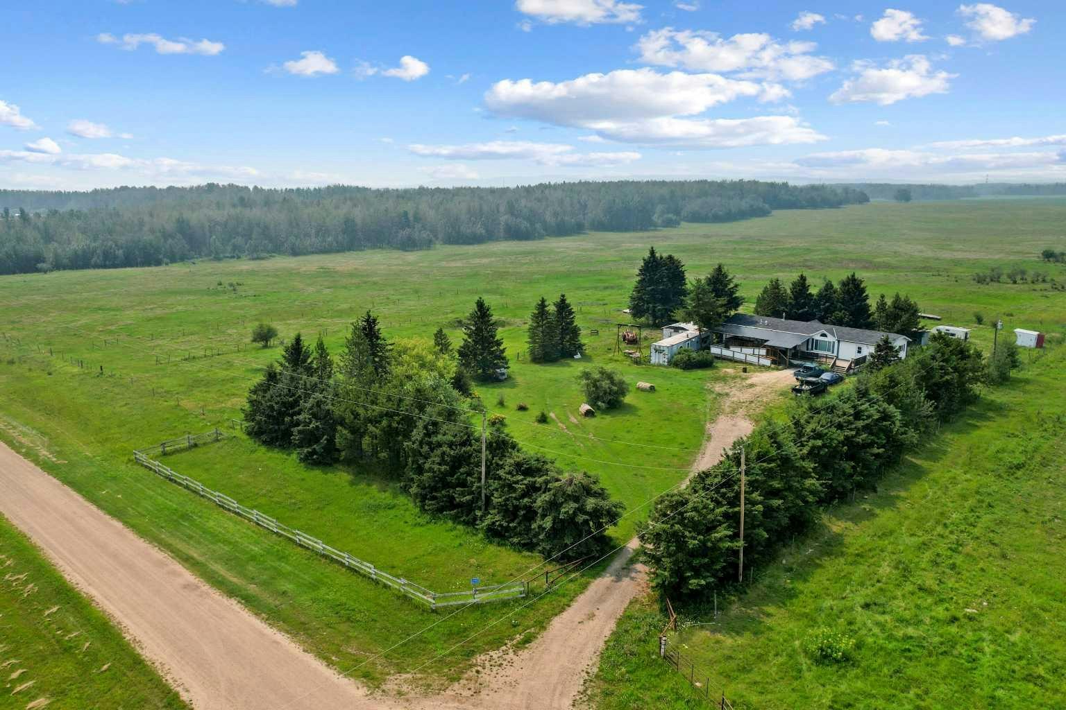 573042 Range Road 102, Woodlands County, AB, T7S 2A2