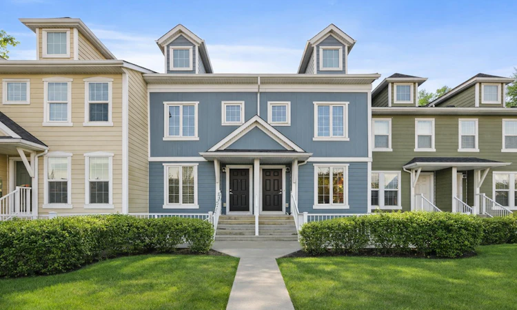 111 Auburn Bay Street SE