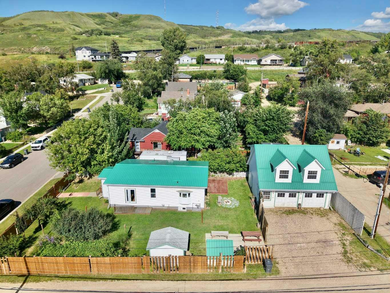 10111 106 Avenue, Peace River, AB, T8S 1K9