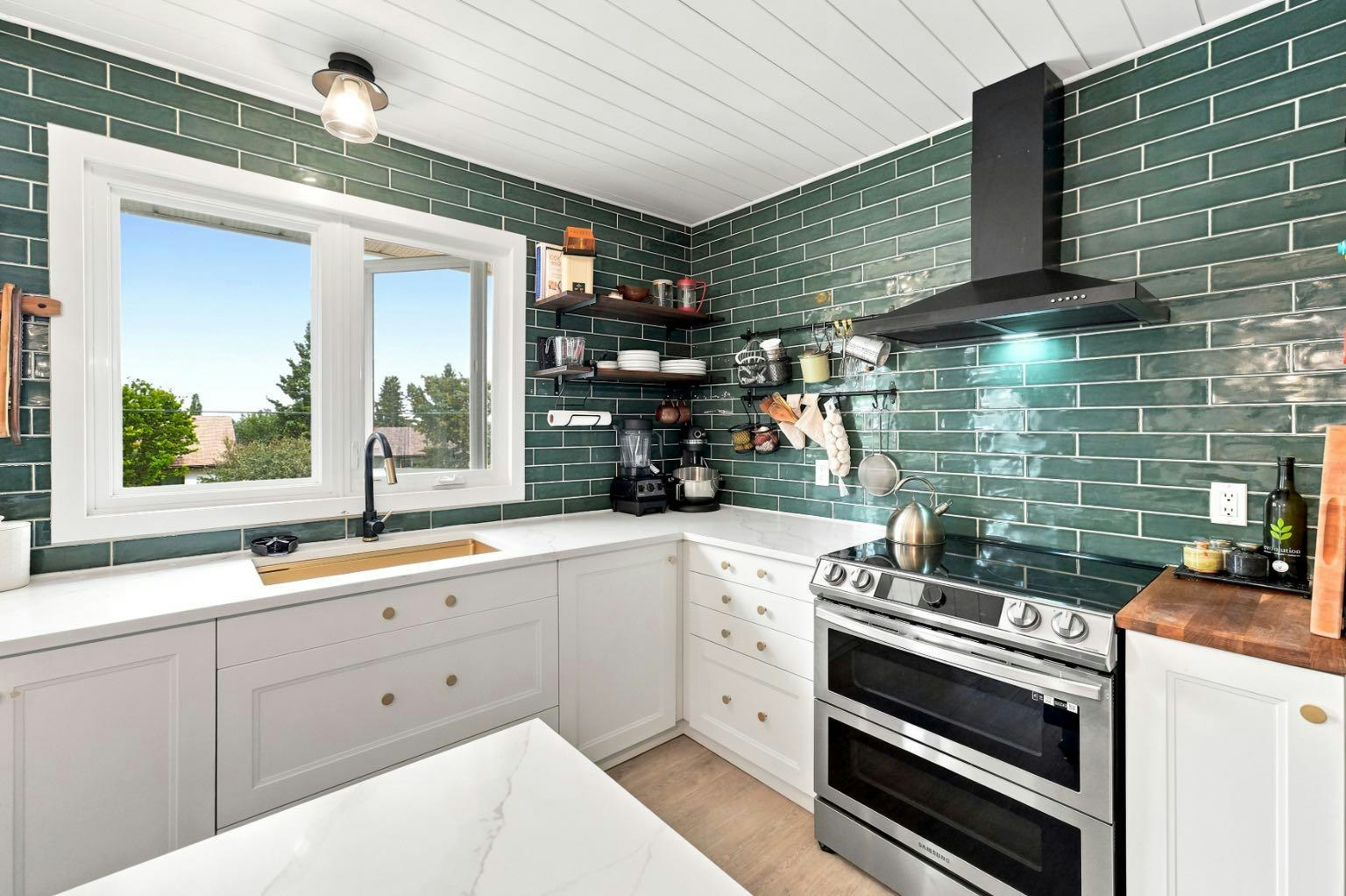 218 8 Avenue NE, Sundre, AB, T0M 1X0