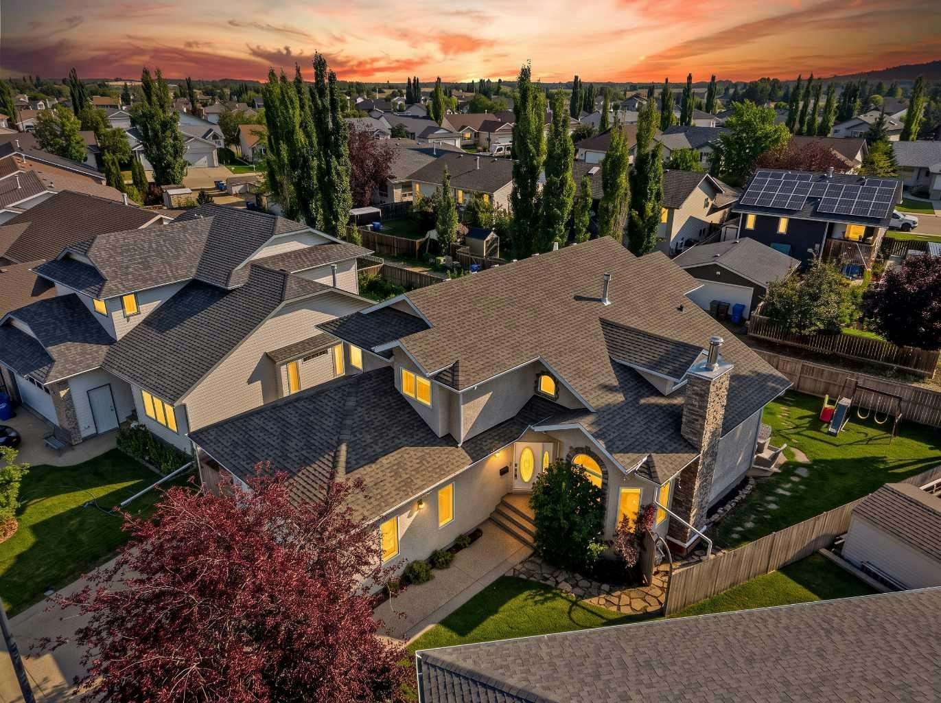 21 Leung Close, Red Deer, AB, T4R 2W6