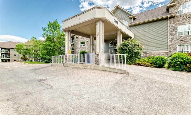 3120-3120 Millrise Point SW