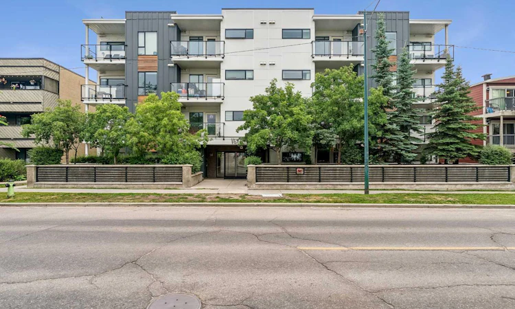 210-1521 26 Avenue SW