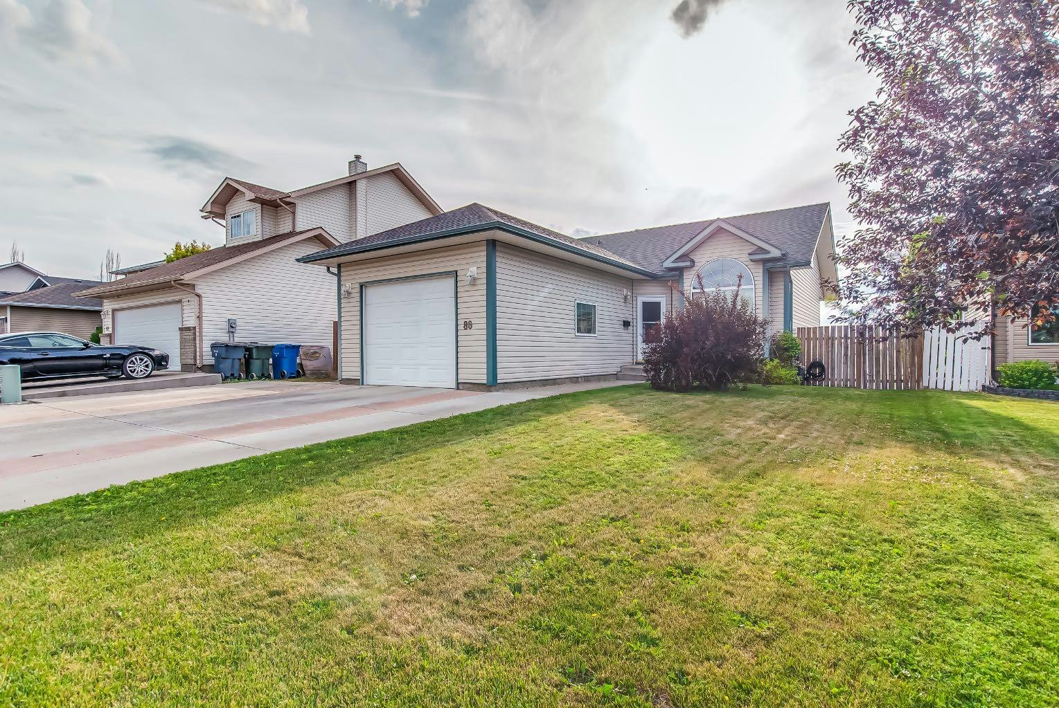 88 Spruce Close SE, Medicine Hat, AB, T1B 4L8