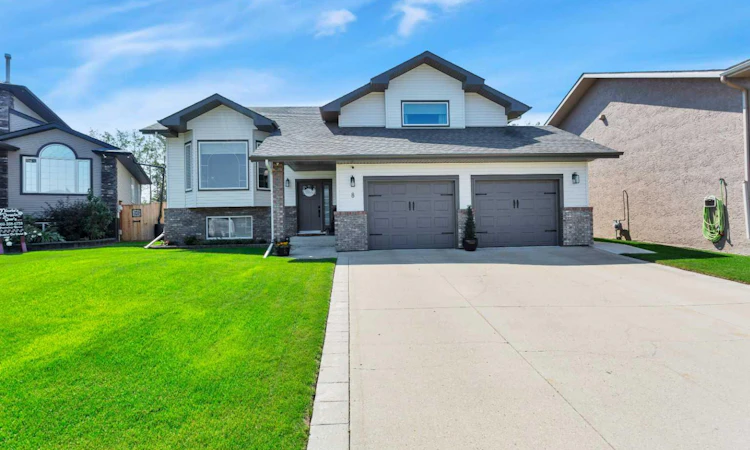 8 Pritchard Close