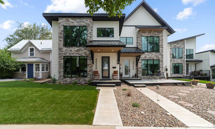B+D-4825 54 Street