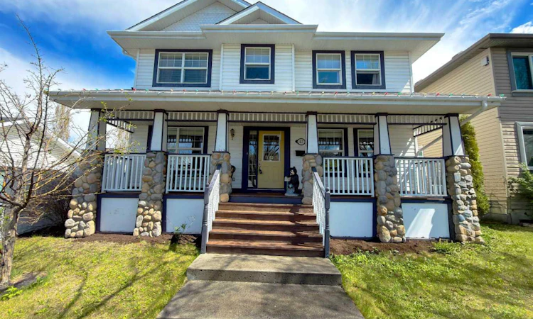 42 Inverness View SE
