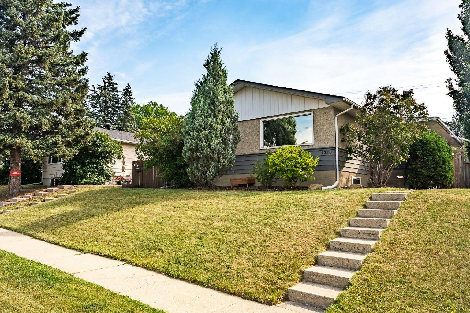 3220 14 Street NW, Calgary, AB, T2K 1H8