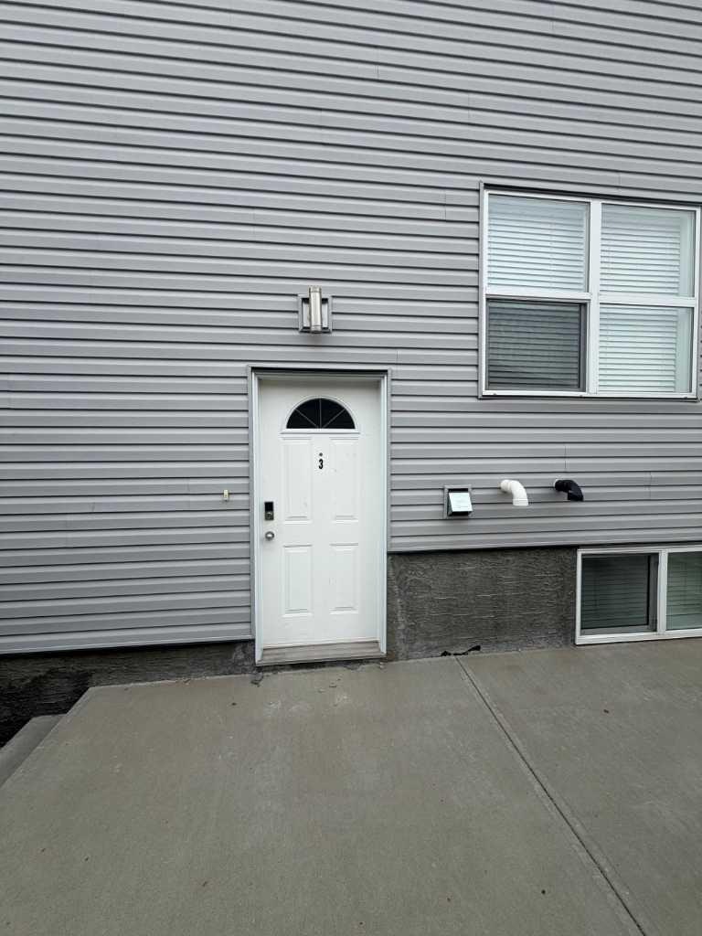 3-3922 Sundance Road, Coalhurst, AB, T0L 0V0 - 3
