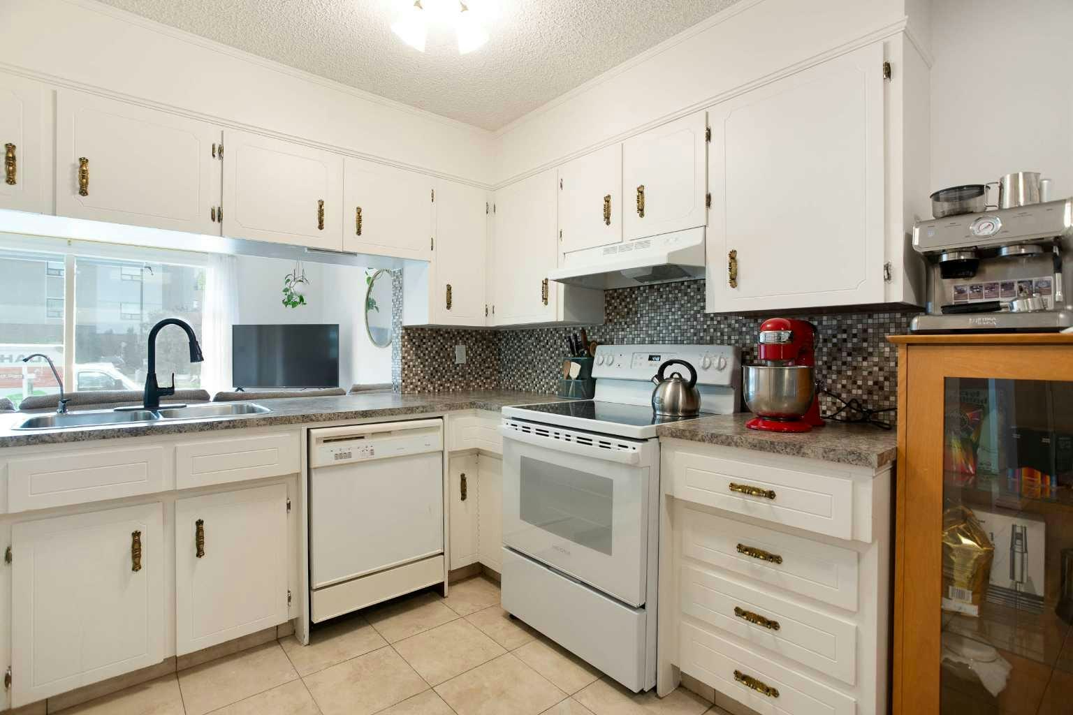 235 Templemont Drive NE, Calgary, AB, T1Y 5A1 - 9