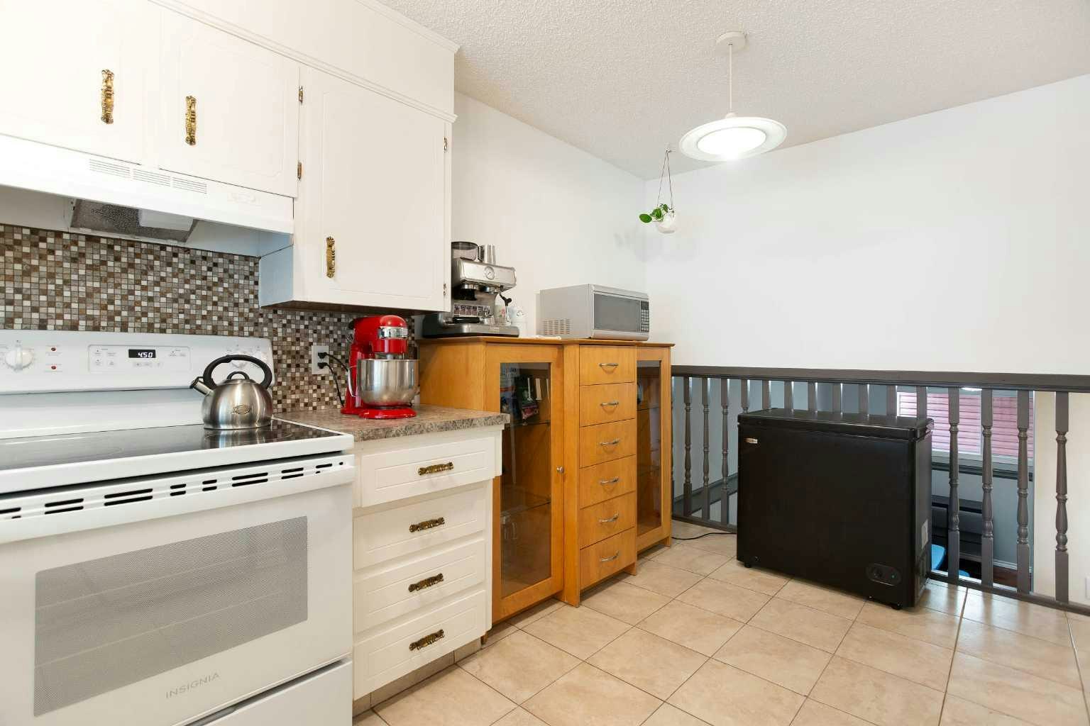 235 Templemont Drive NE, Calgary, AB, T1Y 5A1 - 12