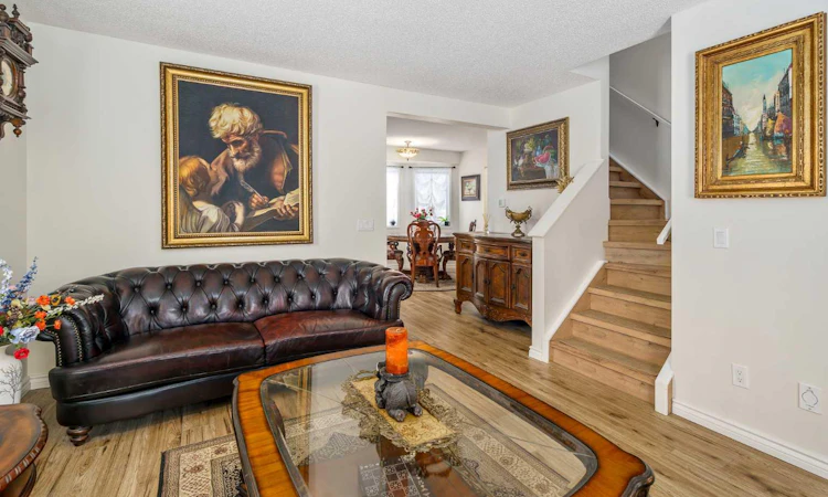 76 Sunlake Gardens SE