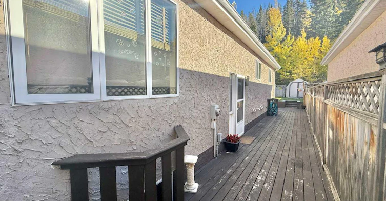 388 Boutin Avenue, Hinton Hill, AB, T7V 1A2 - 2