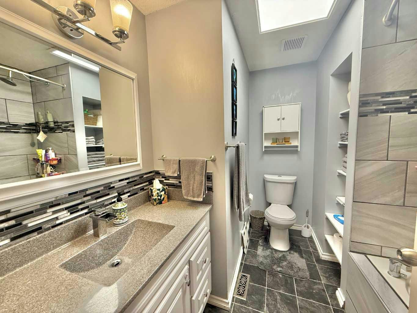 388 Boutin Avenue, Hinton Hill, AB, T7V 1A2 - 8