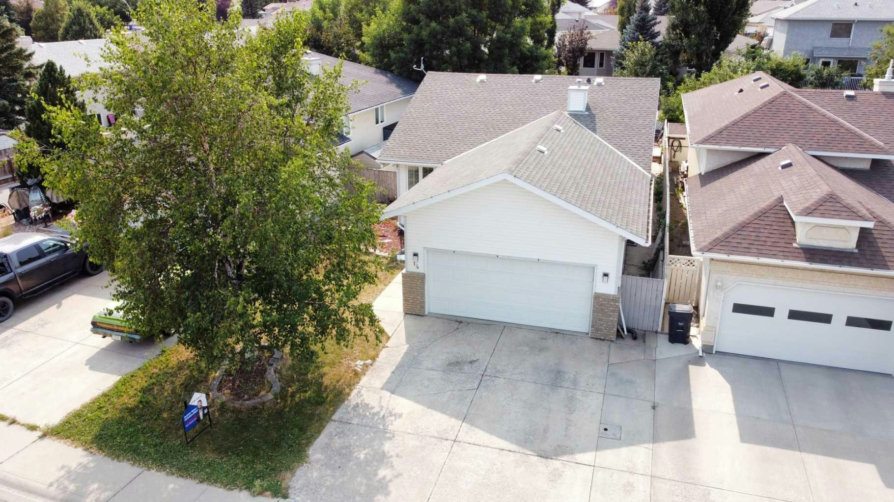 14 Heritage Road W, Lethbridge, AB, T1K 6T8
