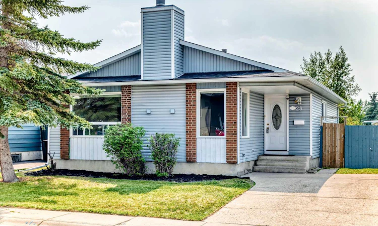 28 Whiteram Close NE