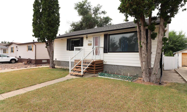 328 2nd Street SE