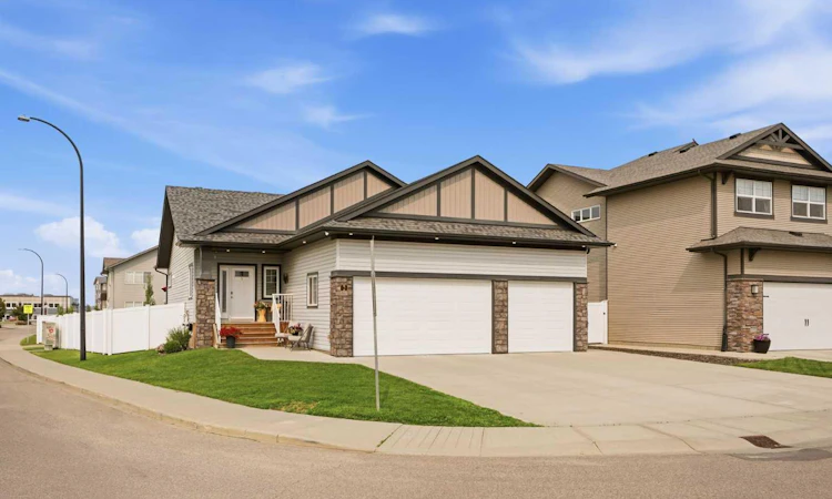 2 Traynor Close