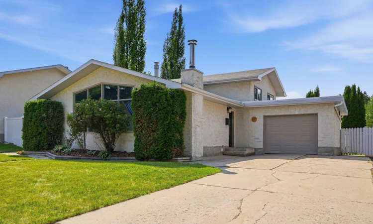 67 Sherwood Crescent