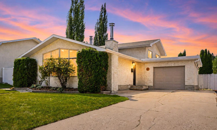 67 Sherwood Crescent