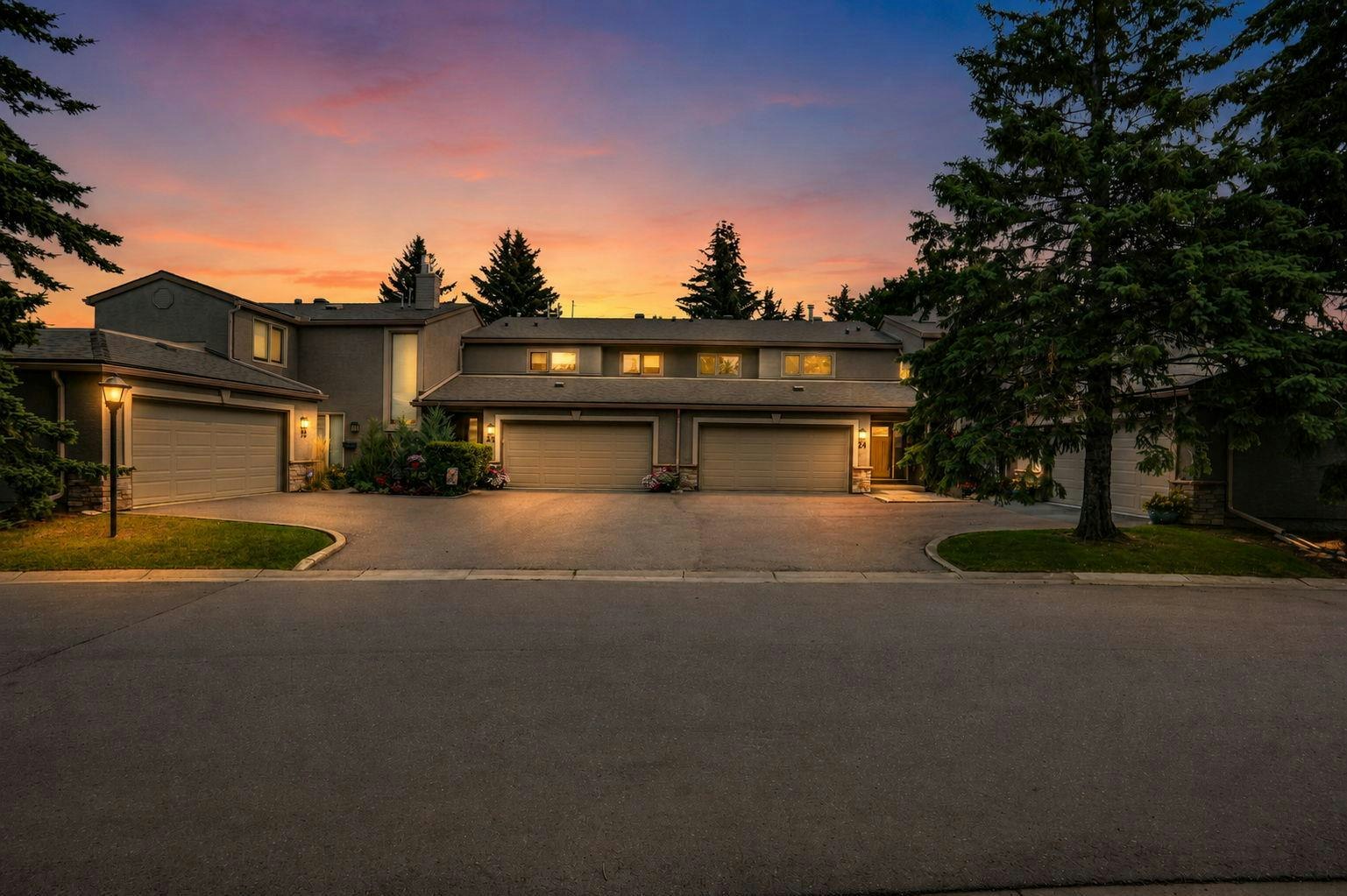 24-1815 Varsity Estates Drive NW, Calgary, AB, T3B 3Y7