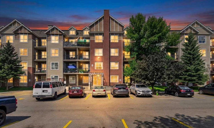 3304-73 Erin Woods Court SE