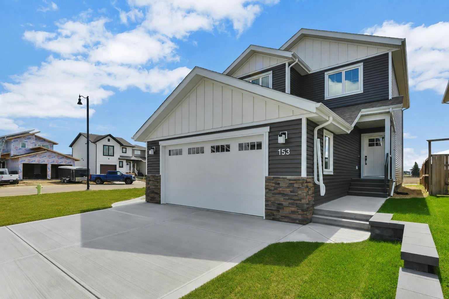 153 Norseman Close, Penhold, AB, T4G 0G5