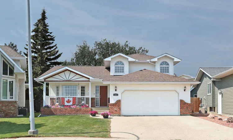 35 Parkland Close E