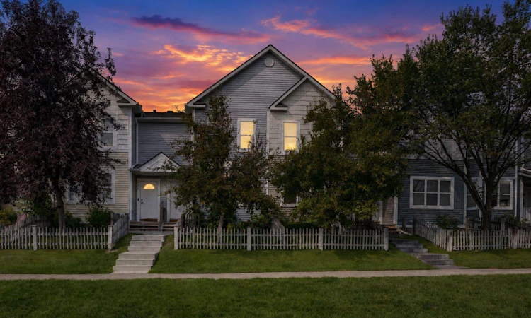 605 Prairie Sound Circle NW