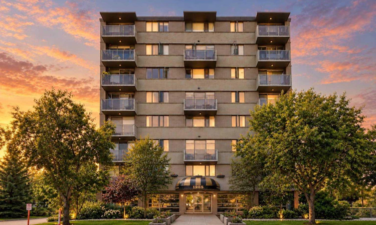 302-1225 15 Avenue SW