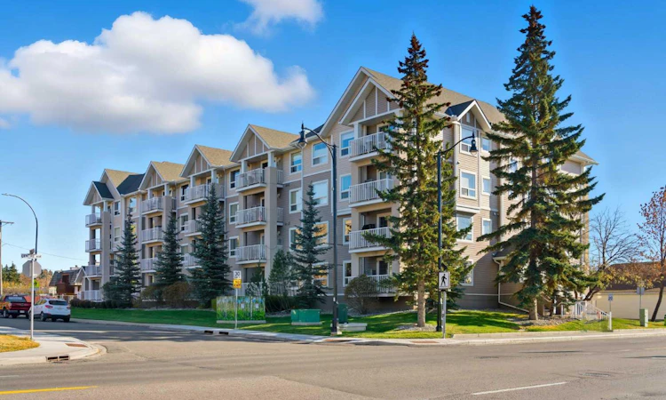 103-128 Centre Avenue